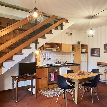 Little Brick House On Siena Hills With Balconies Apartment Exterior photo