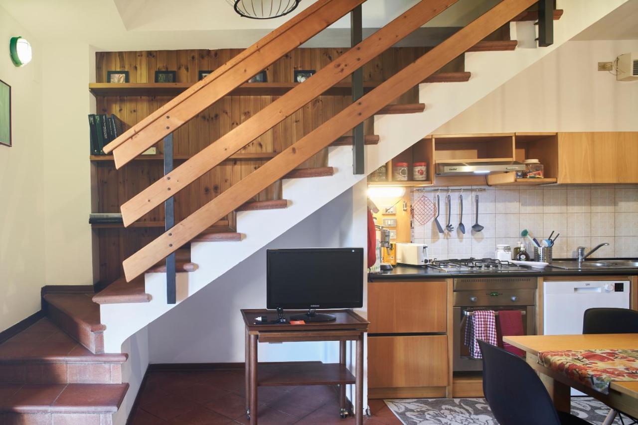 Little Brick House On Siena Hills With Balconies Apartment Exterior photo