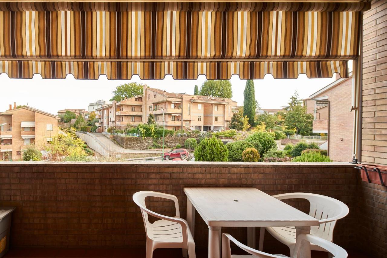 Little Brick House On Siena Hills With Balconies Apartment Exterior photo